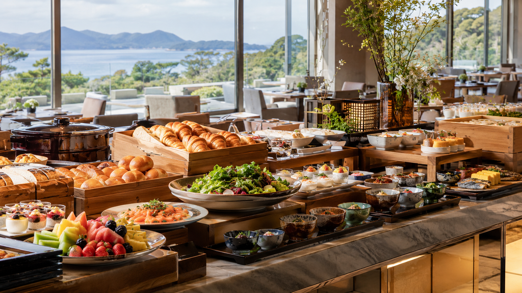 オールインクルーシブホテルのビュッフェをイメージした写真